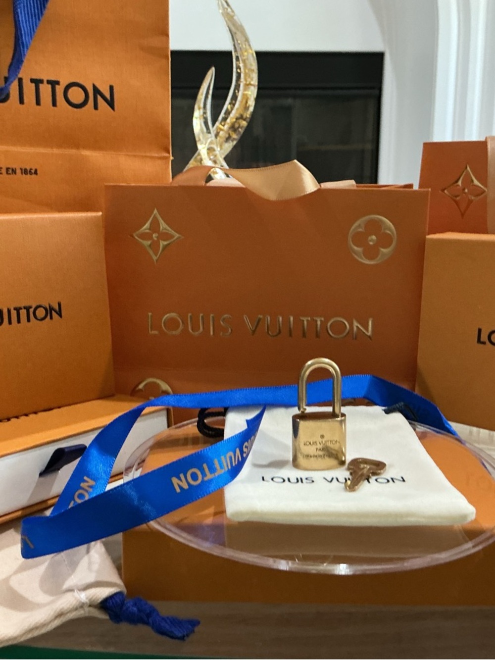Louis Vuitton Gold Padlock with Matching Key can also be used as a necklace GWP - Picture 10 of 13